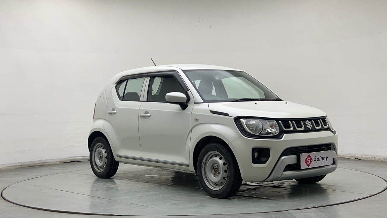 Used 2024 Maruti Suzuki Ignis Sigma 1.2 MT Petrol Manual exterior RIGHT FRONT CORNER VIEW