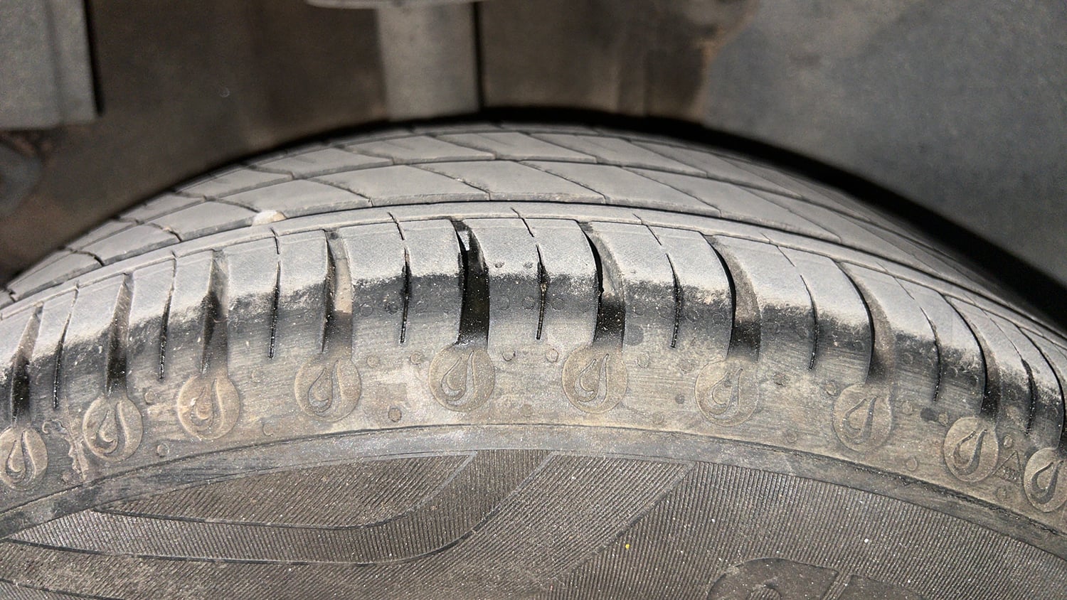 Used 2016 Tata Tiago Revotron XZ Petrol Manual tyres RIGHT REAR TYRE TREAD VIEW