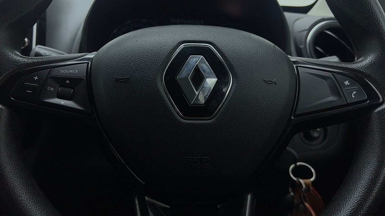Used 2025 Renault Kwid CLIMBER 1.0 MT Petrol Manual top_features Airbags