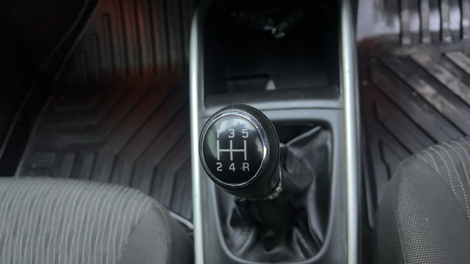 Used 2018 Maruti Suzuki Baleno Alpha 1.2 Petrol Manual interior GEAR  KNOB VIEW
