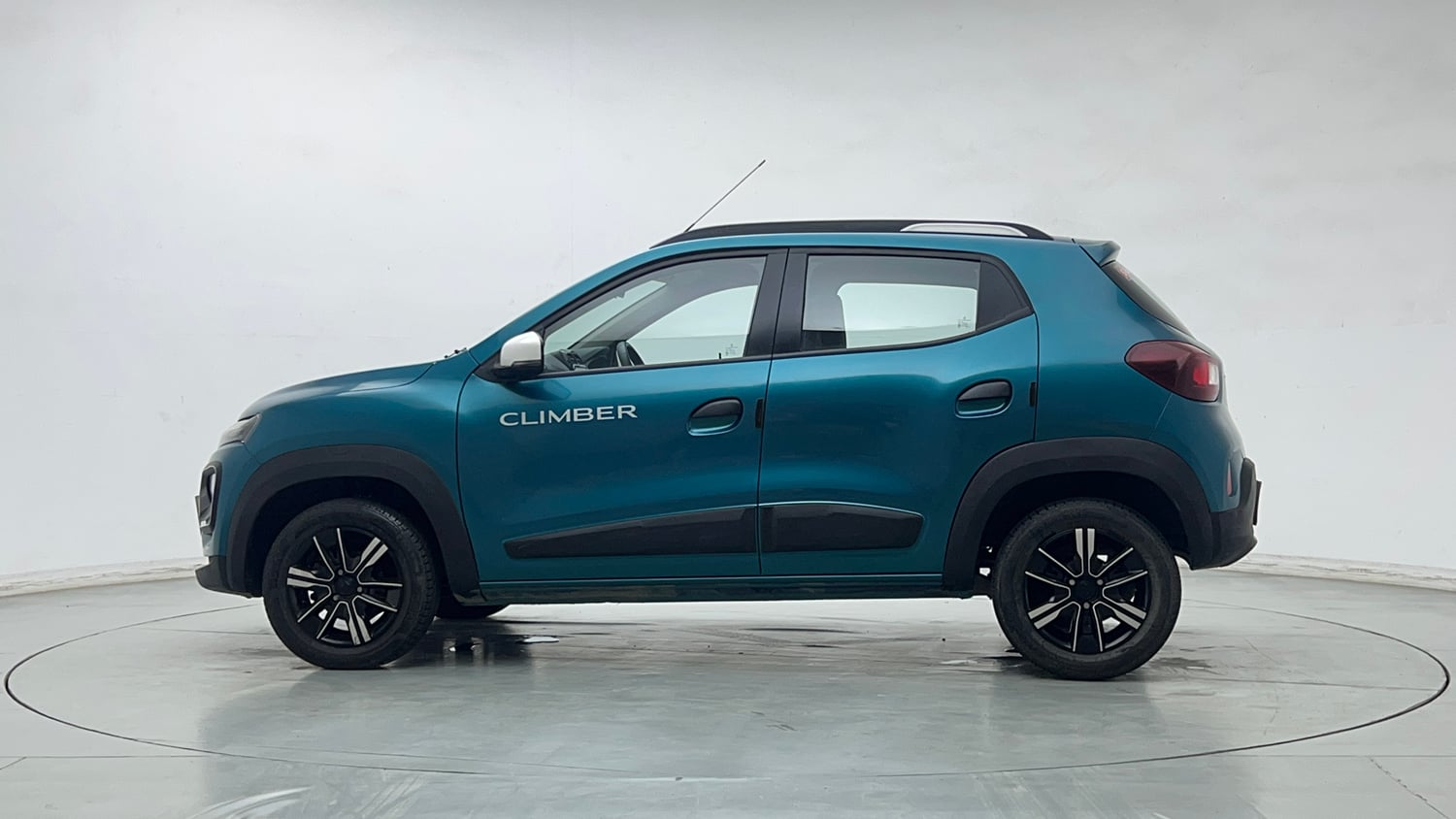 Used 2025 Renault Kwid CLIMBER 1.0 MT Petrol Manual exterior LEFT SIDE VIEW