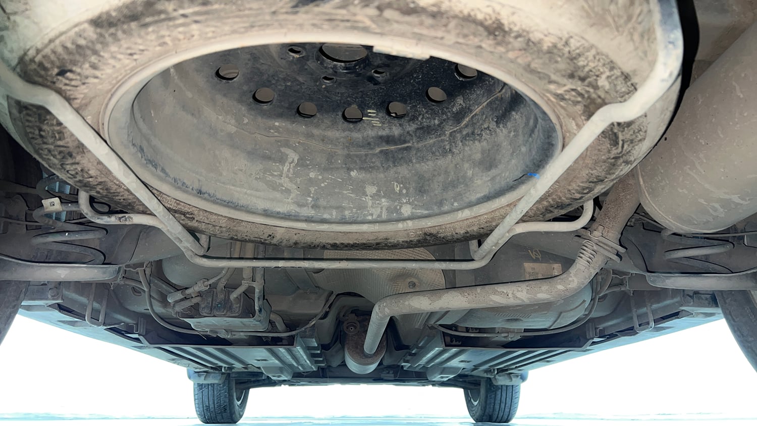 Used 2023 Maruti Suzuki Grand Vitara Alpha Plus Intelligent Hybrid eCVT Hybrid Automatic extra REAR UNDERBODY VIEW (TAKEN FROM REAR)