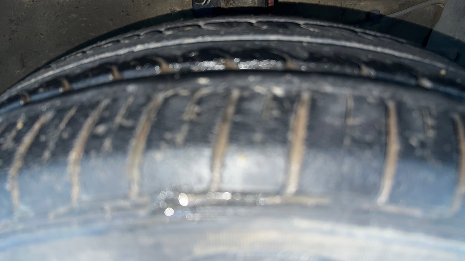 Used 2017 Maruti Suzuki Ciaz Zeta 1.4 AT Petrol Automatic tyres RIGHT FRONT TYRE TREAD VIEW
