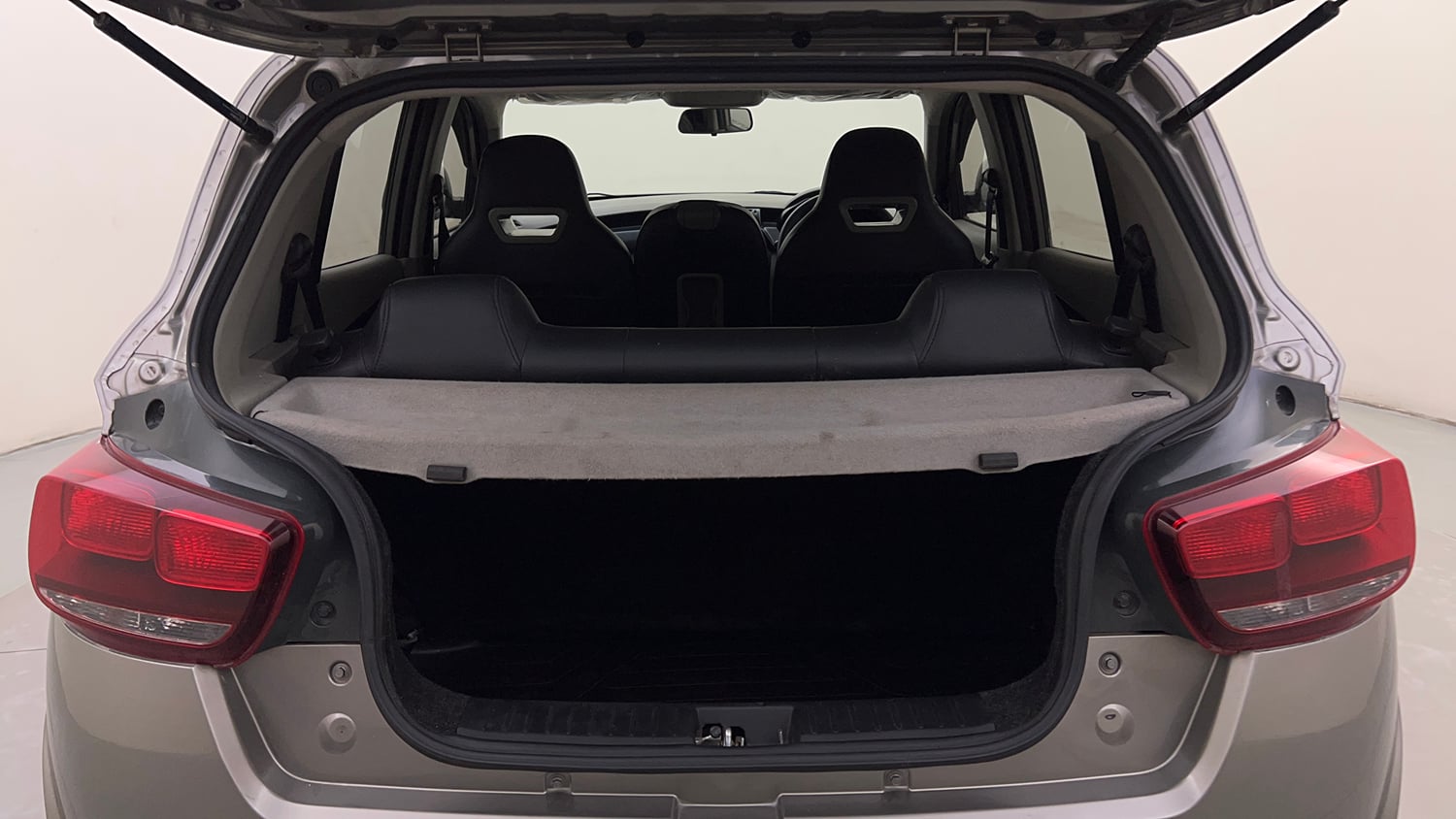Used 2017 Mahindra KUV100 K4 6 STR Petrol Manual interior DICKY INSIDE VIEW
