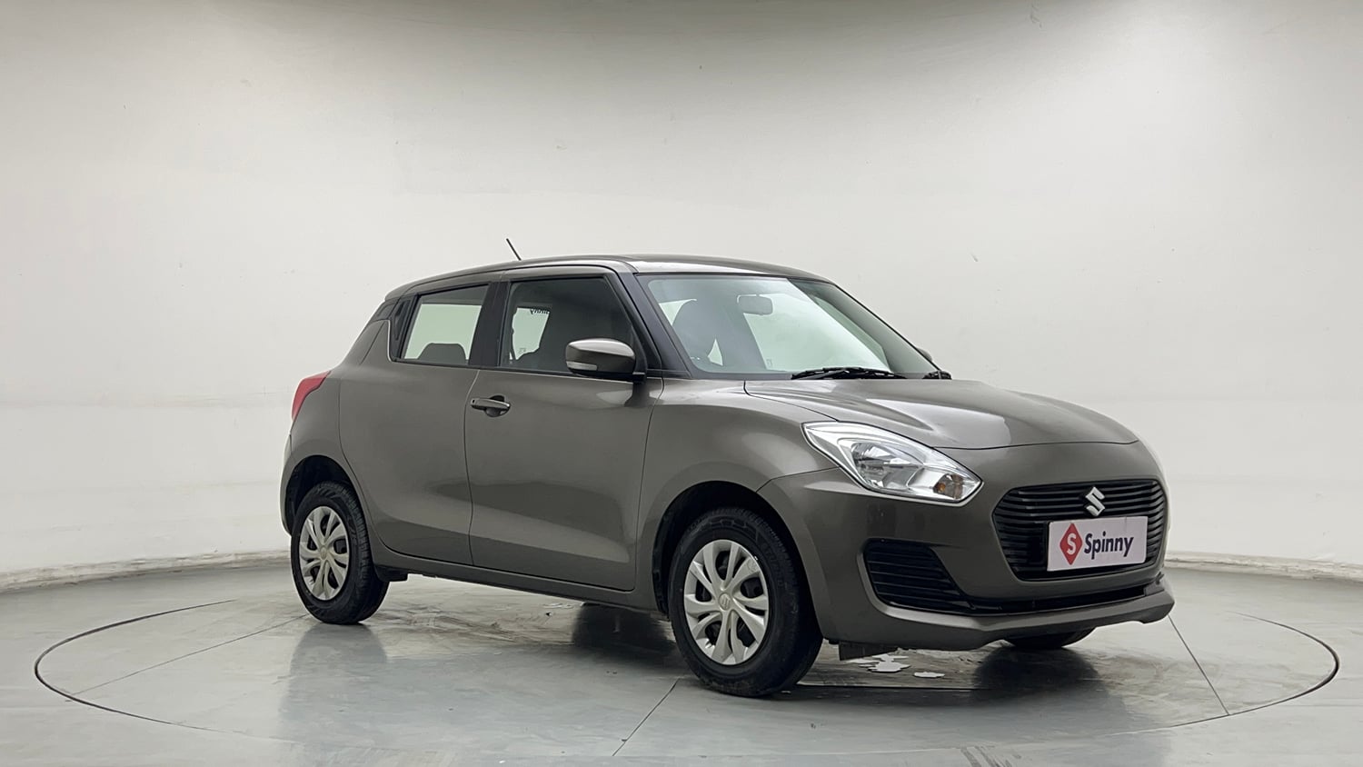 Used 2020 Maruti Suzuki Swift VXi Petrol Manual exterior RIGHT FRONT CORNER VIEW