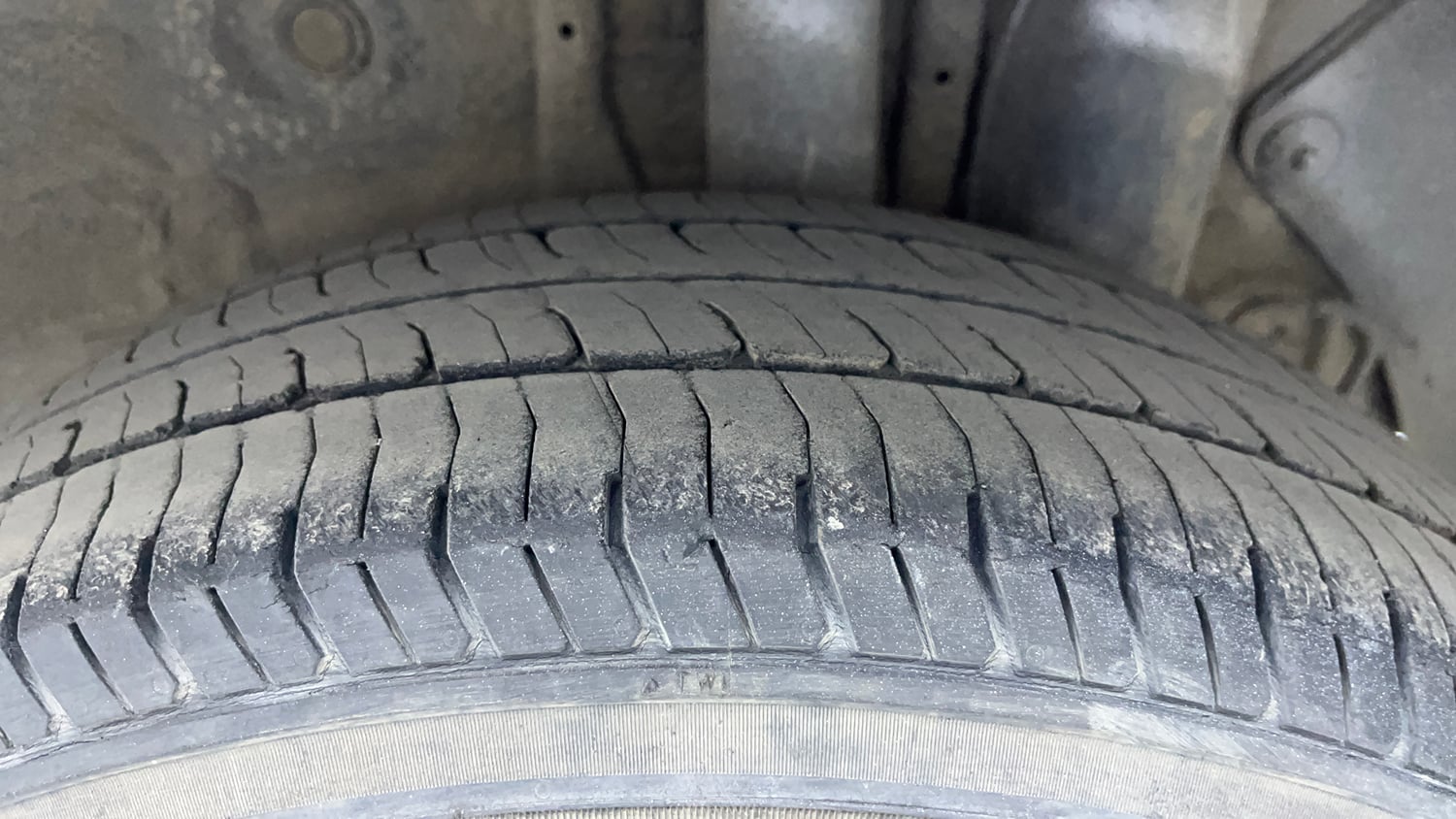 Used 2018 Hyundai Elite i20 Magna Executive 1.4 CRDI Diesel Manual tyres LEFT REAR TYRE TREAD VIEW