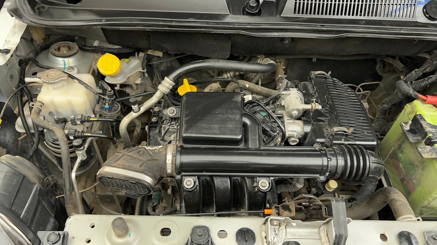 Used 2021 Renault Triber RXZ EASY-R AMT Petrol Automatic engine ENGINE RIGHT SIDE VIEW