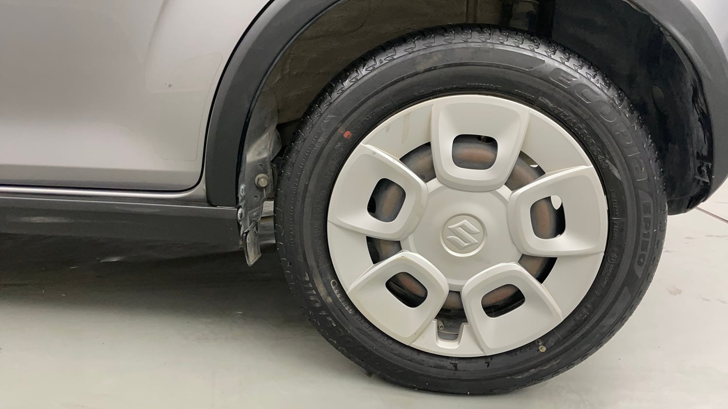 Used 2022 Maruti Suzuki Ignis Delta 1.2 MT Petrol Manual tyres LEFT REAR TYRE RIM VIEW
