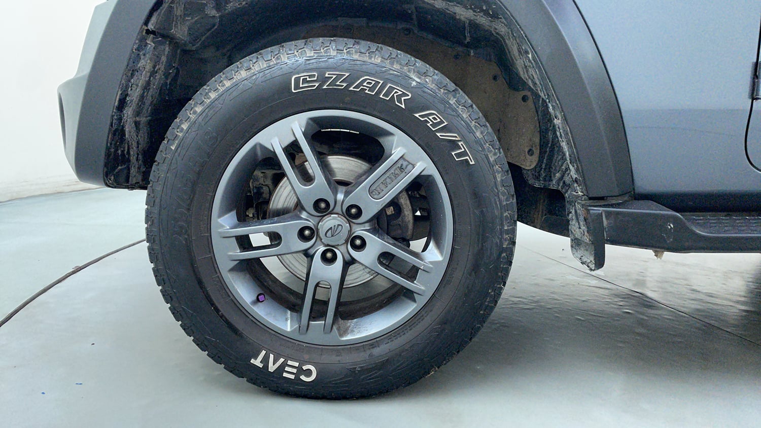 Used 2022 mahindra Thar LX Hard Top Petrol MT 4WD Petrol Manual tyres LEFT FRONT TYRE RIM VIEW
