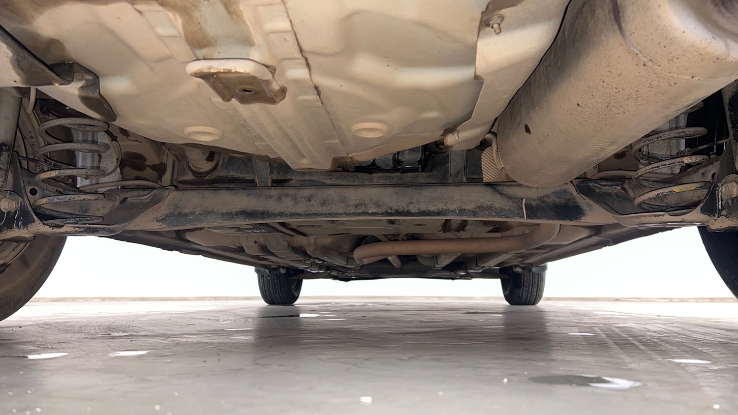 Used 2019 Hyundai Elite i20 Magna Plus 1.2 Petrol Manual extra REAR UNDERBODY VIEW (TAKEN FROM REAR)