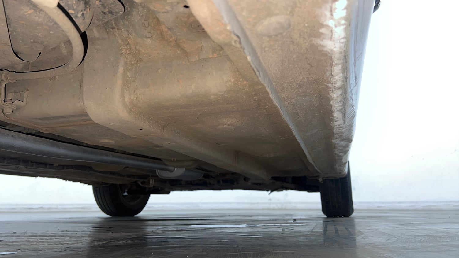 Used 2016 Hyundai Xcent S 1.2 Petrol Manual extra REAR RIGHT UNDERBODY VIEW