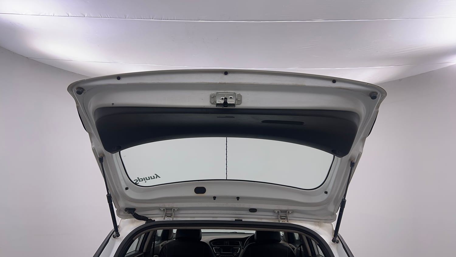 Used 2019 Hyundai Elite i20 Magna Plus 1.2 Petrol Manual interior DICKY DOOR OPEN VIEW