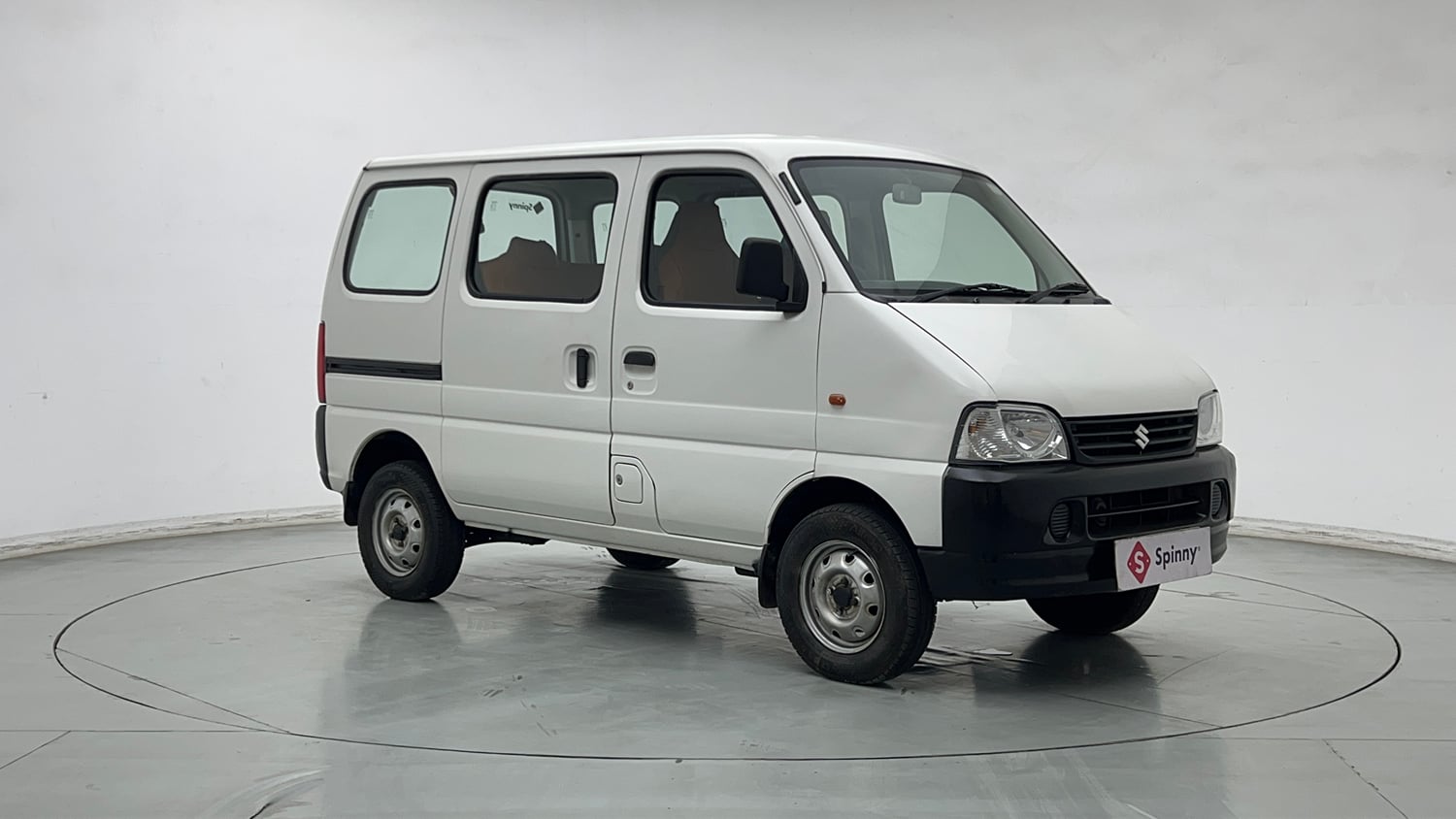 Used 2022 Maruti Suzuki Eeco 5 STR AC (O) Petrol Manual exterior RIGHT FRONT CORNER VIEW