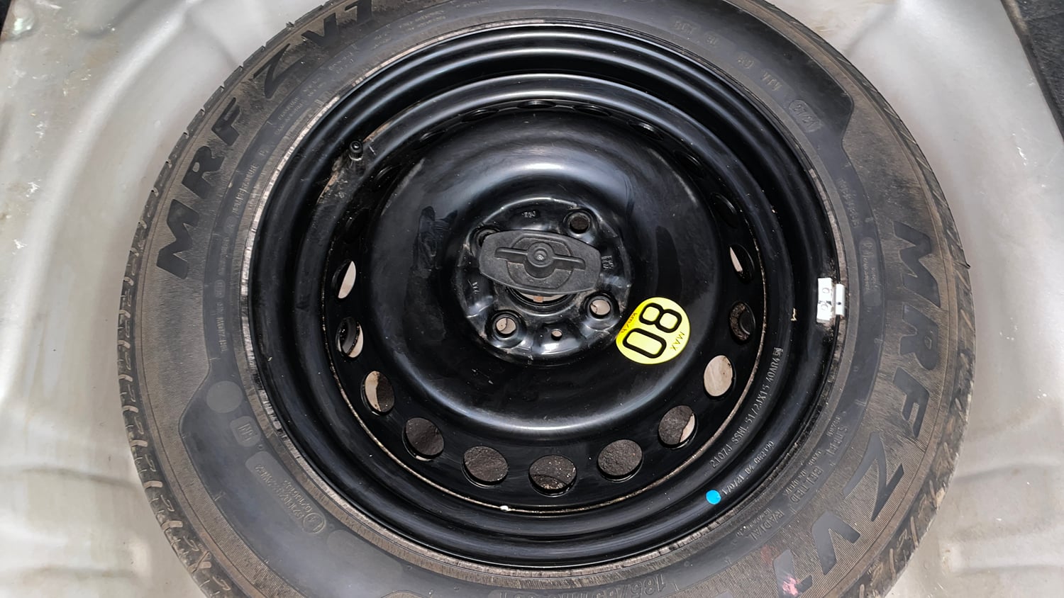 Used 2021 Maruti Suzuki Baleno Zeta Automatic Petrol Automatic tyres SPARE TYRE VIEW