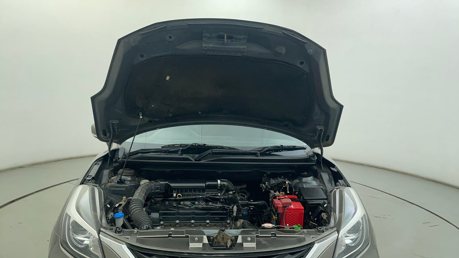 Used 2019 Maruti Suzuki Baleno Delta Petrol Manual engine ENGINE & BONNET OPEN FRONT VIEW