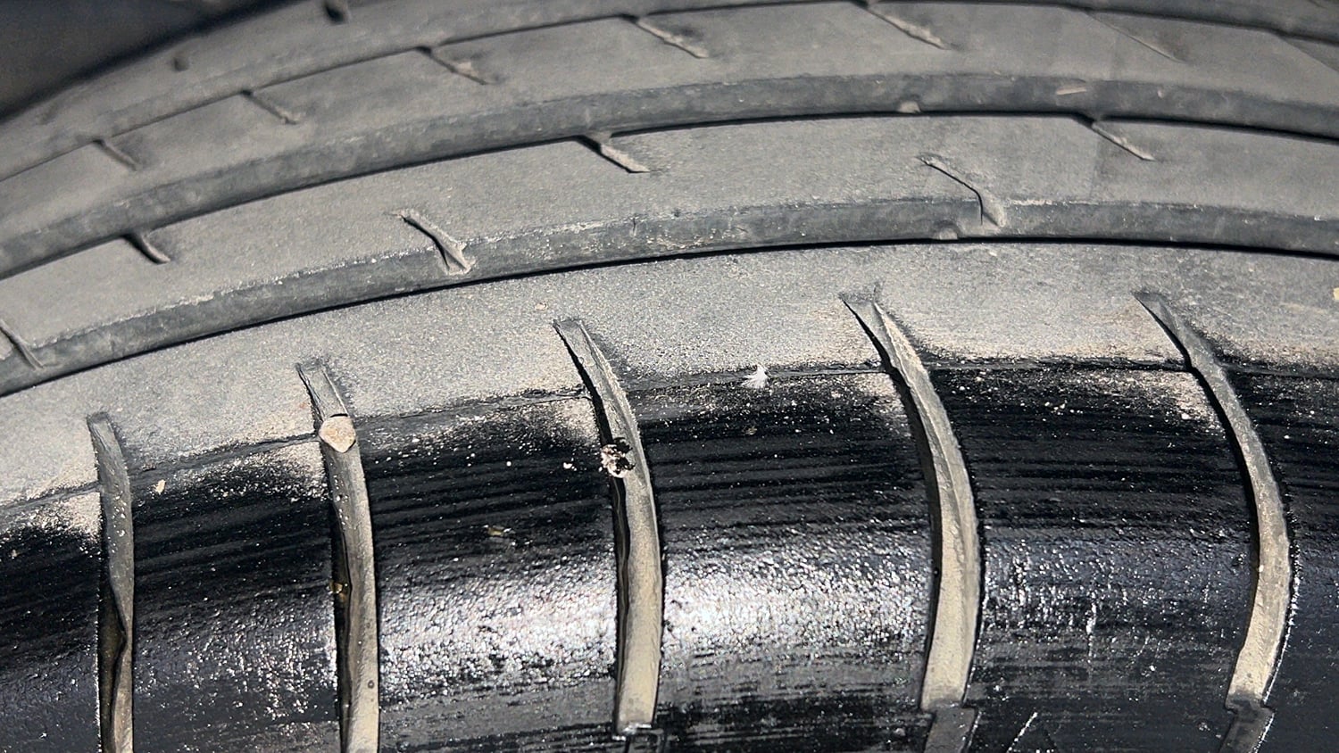 Used 2019 Hyundai Elite i20 Magna Plus 1.2 Petrol Manual tyres RIGHT REAR TYRE TREAD VIEW