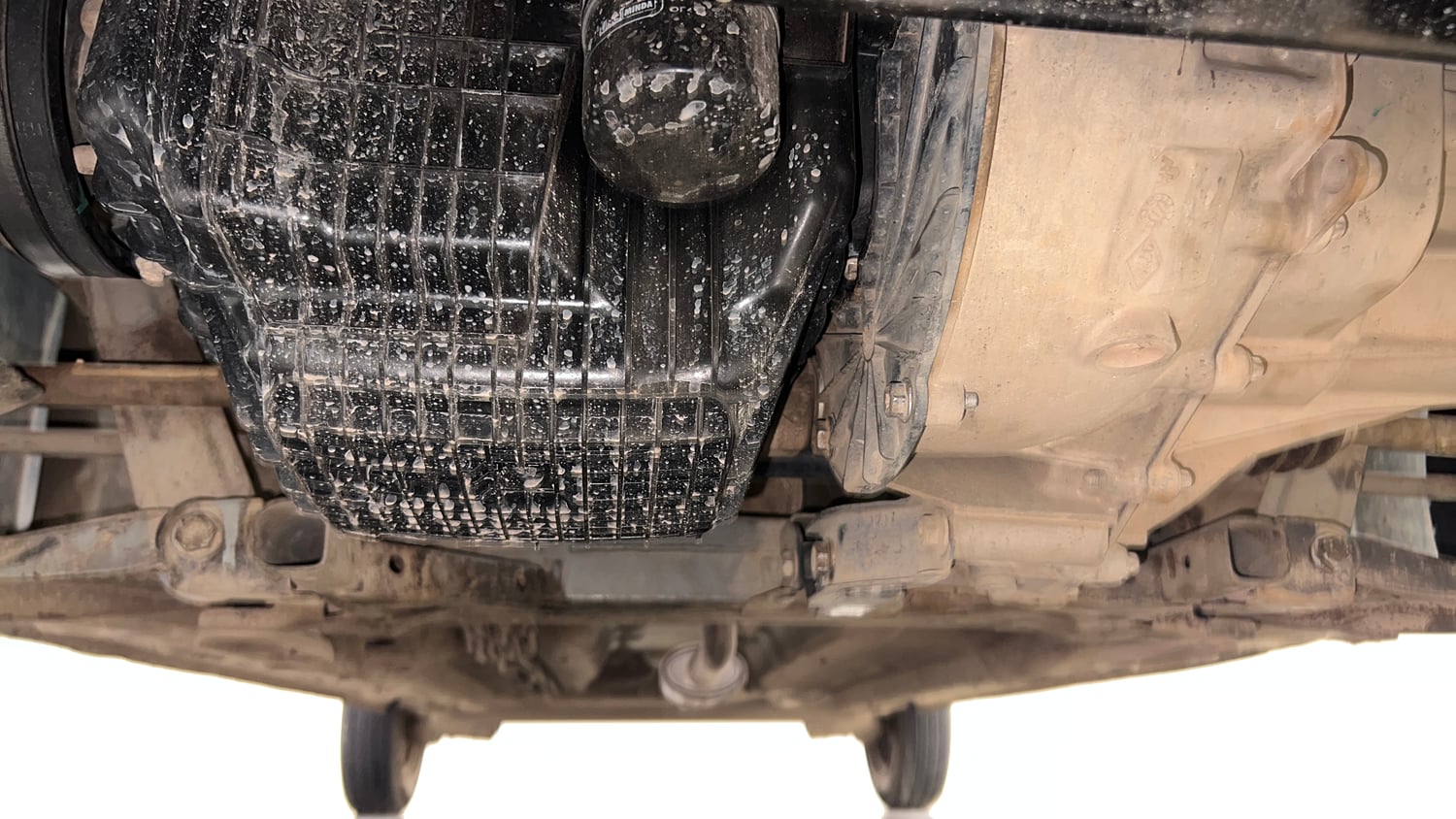 Used 2017 Renault Kwid 1.0 RXL AMT Petrol Automatic extra FRONT LEFT UNDERBODY VIEW