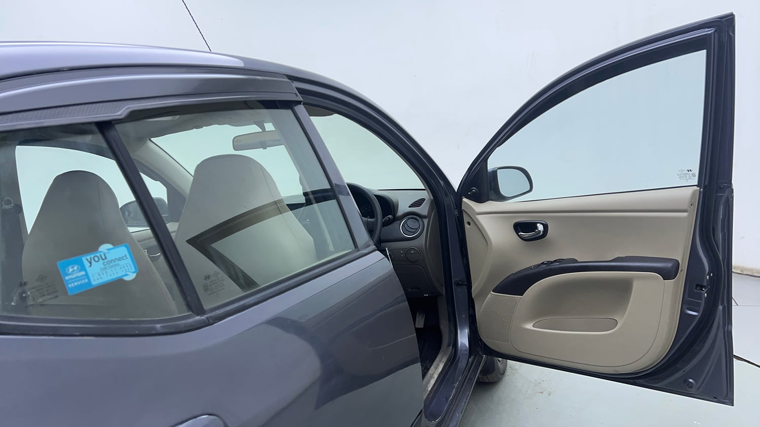 Used 2016 Hyundai i10 Sportz 1.1 iRDE2 Petrol Manual interior RIGHT FRONT DOOR OPEN VIEW