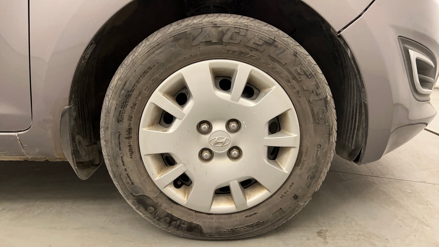 Used 2013 Hyundai i20 Magna 1.2 Petrol Manual tyres RIGHT FRONT TYRE RIM VIEW