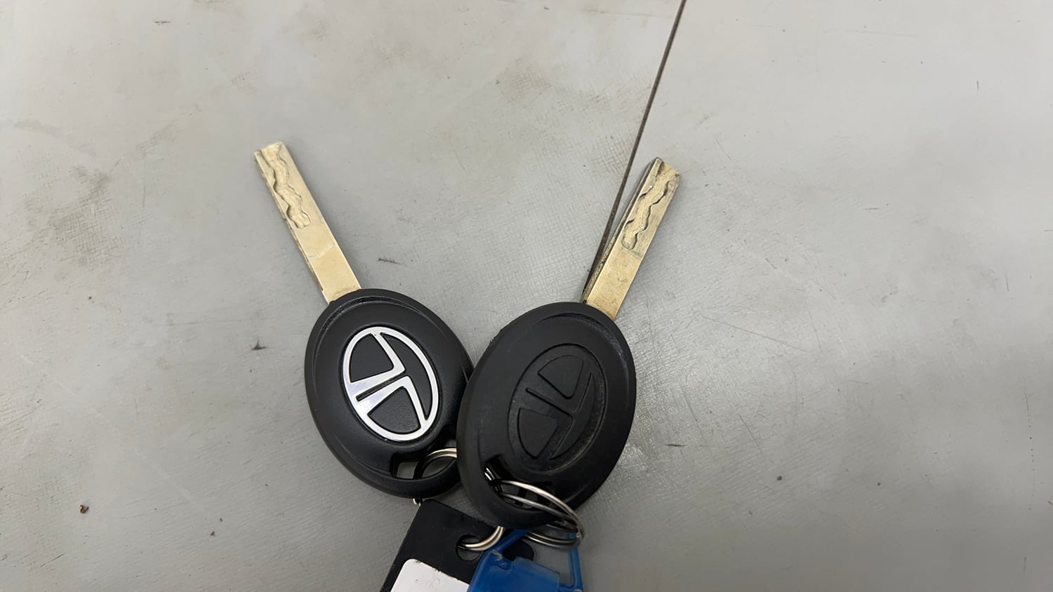 Used 2020 Tata Tiago XZA Plus Petrol Automatic extra CAR KEY VIEW