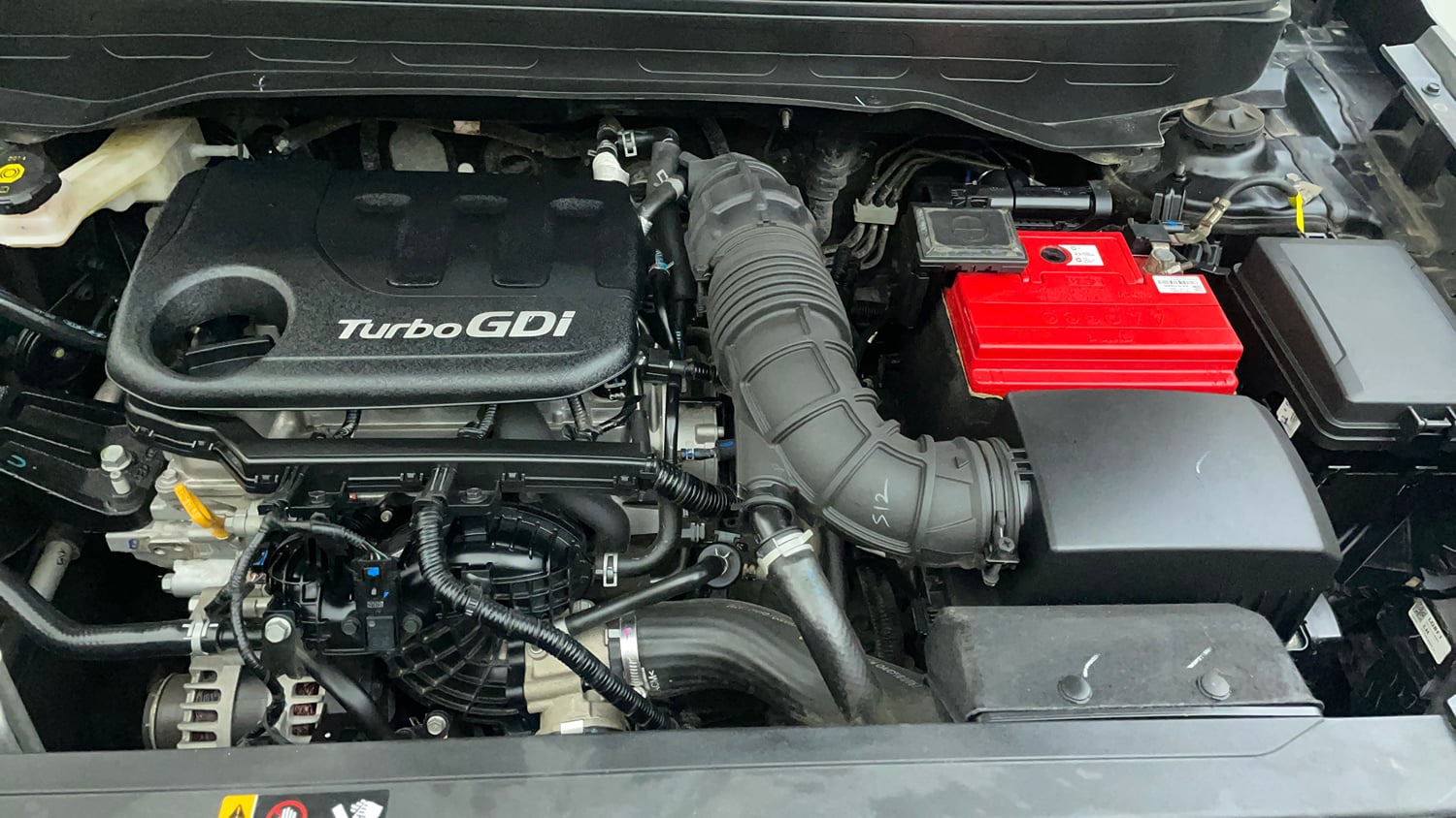 Used 2024 Hyundai Venue SX (O) 1.0 Turbo DCT Petrol Automatic engine ENGINE LEFT SIDE VIEW