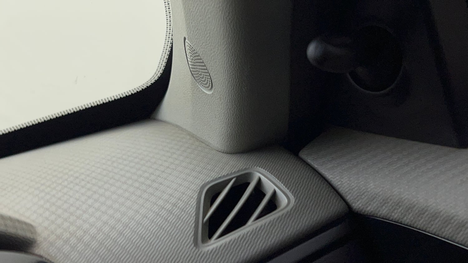 Used 2017 Mahindra KUV100 K4 6 STR Petrol Manual top_features Adjustable ORVM