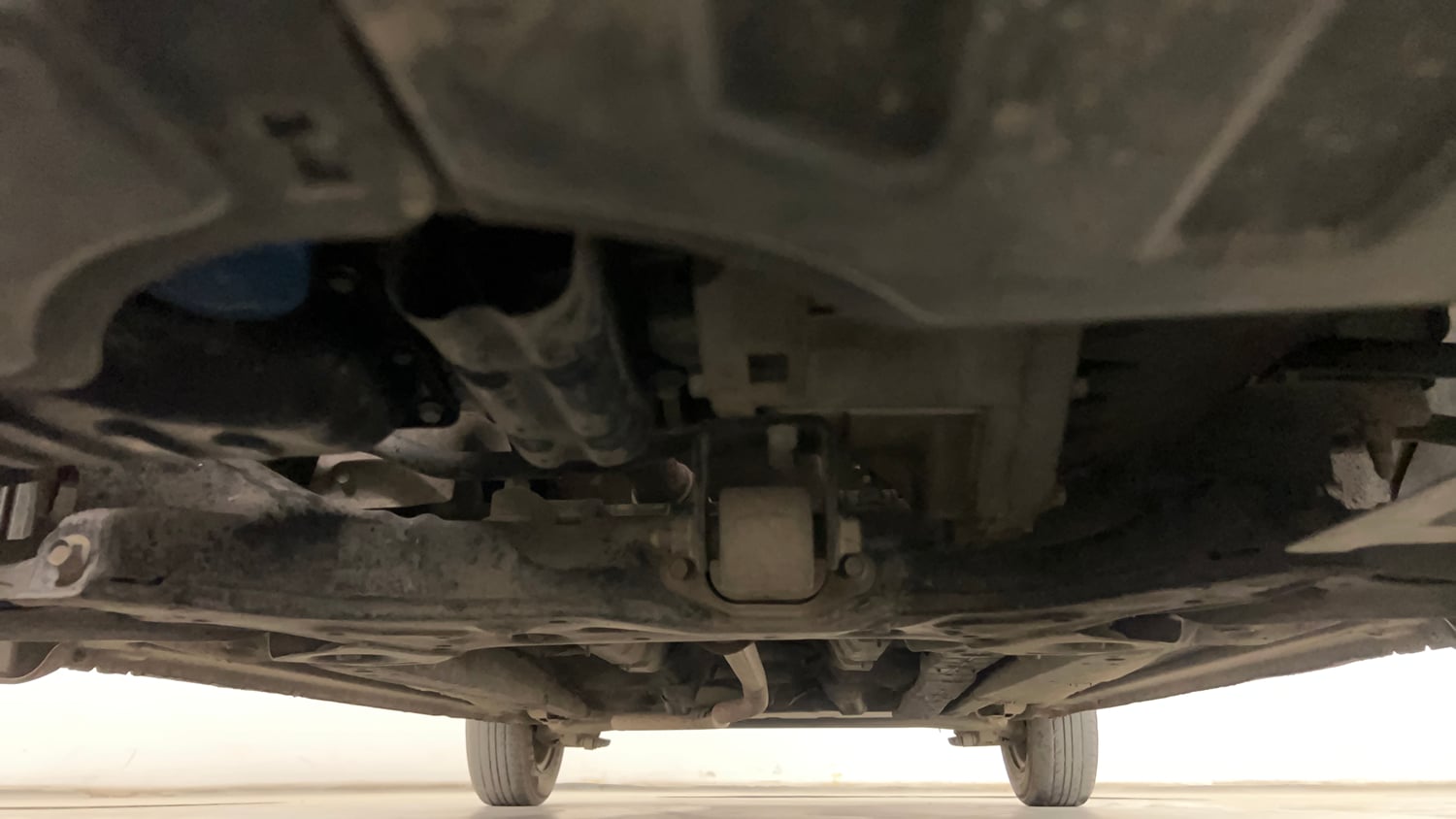 Used 2013 Hyundai i20 Magna 1.2 Petrol Manual extra FRONT LEFT UNDERBODY VIEW