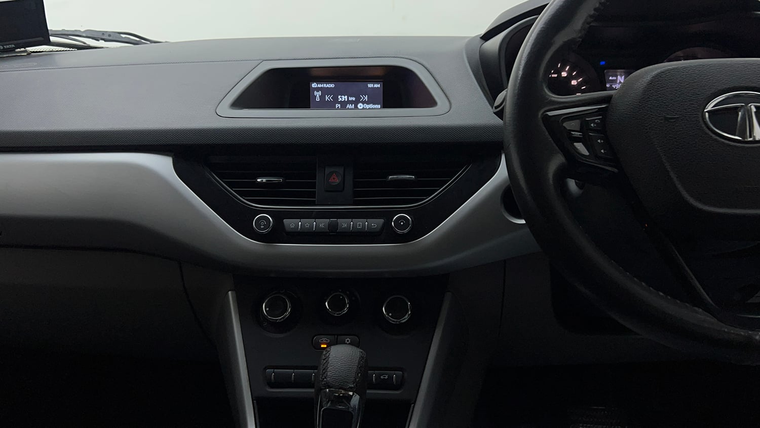 Used 2019 Tata Nexon XMA Petrol Petrol Automatic interior MUSIC SYSTEM & AC CONTROL VIEW