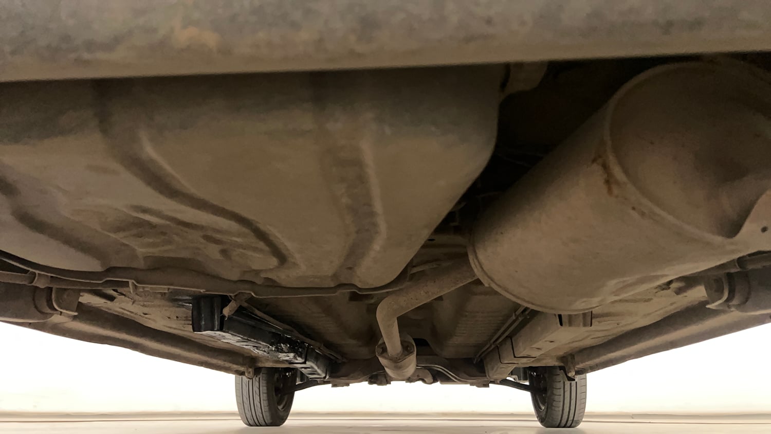 Used 2012 Maruti Suzuki Wagon R 1.0 VXi Petrol Manual extra REAR UNDERBODY VIEW (TAKEN FROM REAR)