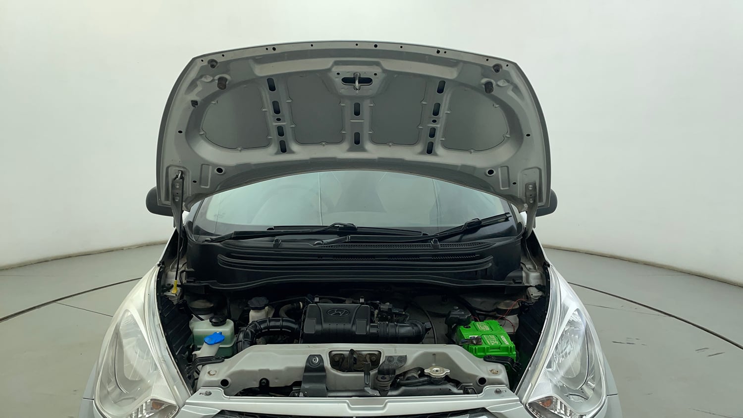 Used 2016 Hyundai Eon Era + Petrol Manual engine ENGINE & BONNET OPEN FRONT VIEW