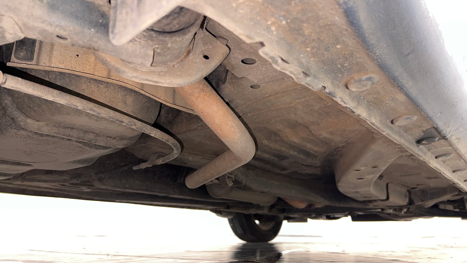 Used 2013 Honda Amaze 1.2 VX AT i-VTEC Petrol Automatic extra REAR RIGHT UNDERBODY VIEW