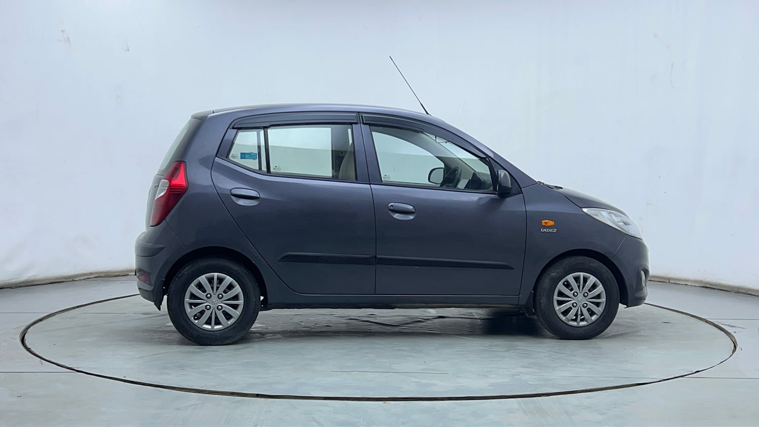 Used 2016 Hyundai i10 Sportz 1.1 iRDE2 Petrol Manual exterior RIGHT SIDE VIEW