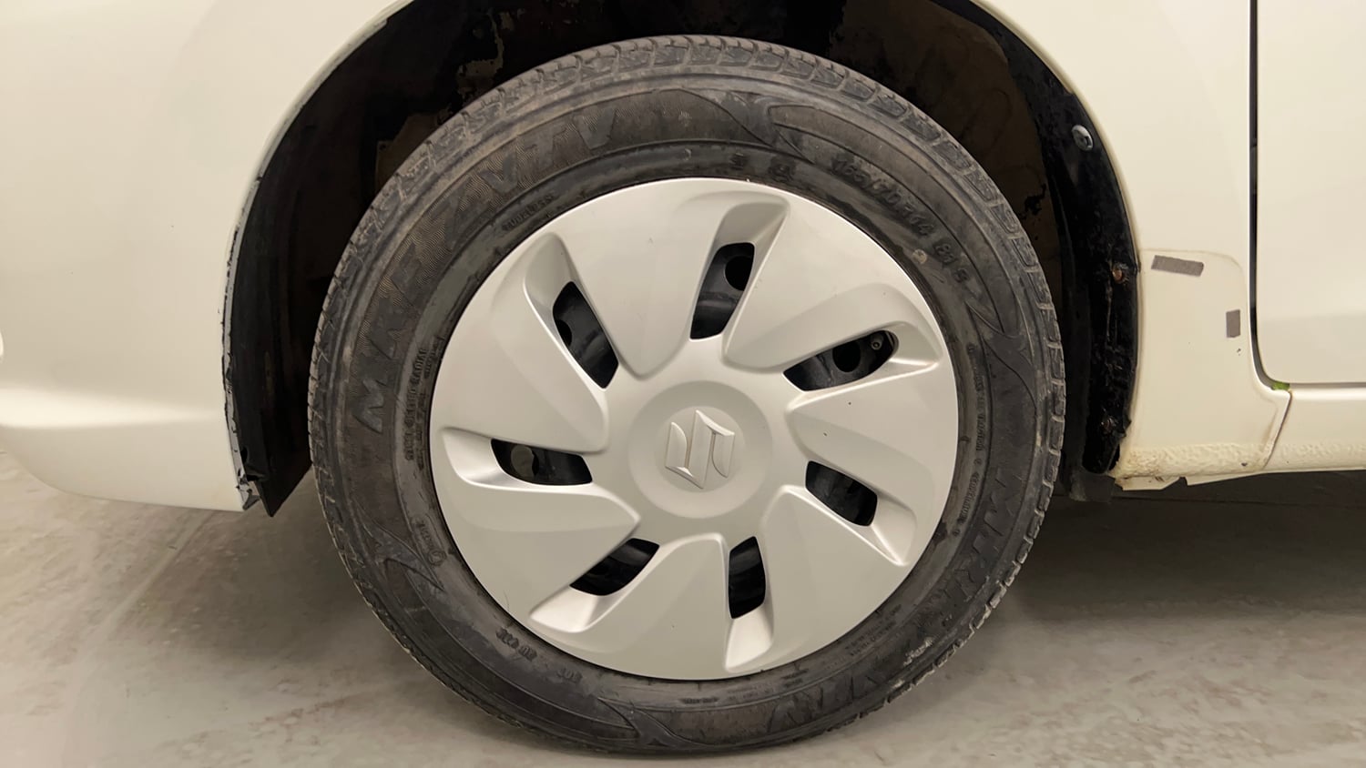 Used 2017 Maruti Suzuki Celerio ZXi Petrol Manual tyres LEFT FRONT TYRE RIM VIEW