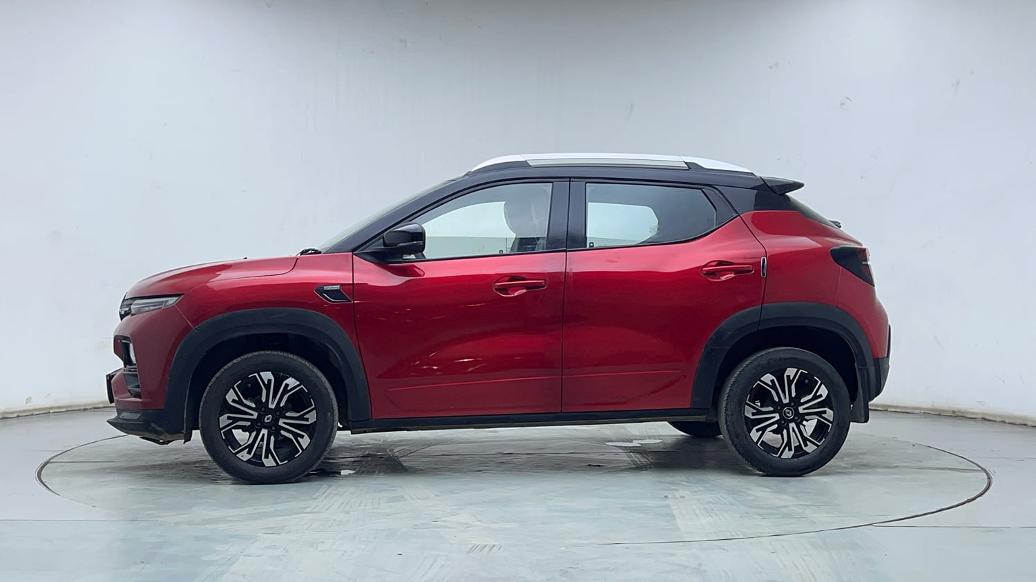 Used 2021 Renault Kiger RXZ Turbo CVT Dual Tone Petrol Automatic exterior LEFT SIDE VIEW