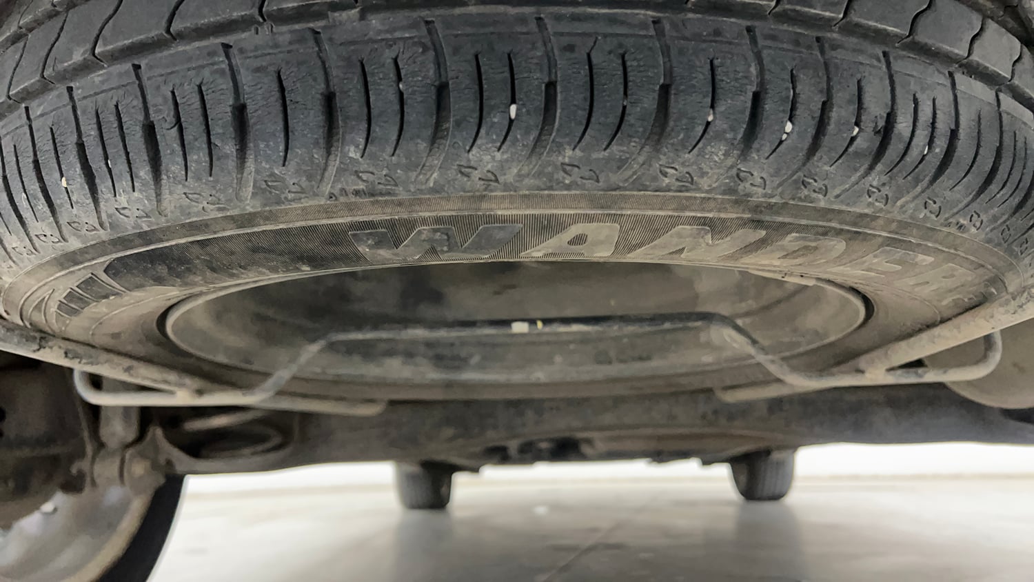 Used 2022 Maruti Suzuki XL6 Alpha MT Petrol Petrol Manual tyres SPARE TYRE VIEW