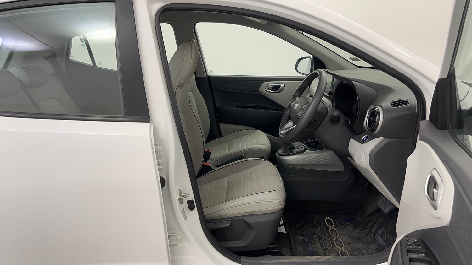 Used 2024 Hyundai Grand i10 Nios Asta 1.2 Kappa AMT Petrol Automatic interior RIGHT SIDE FRONT DOOR CABIN VIEW
