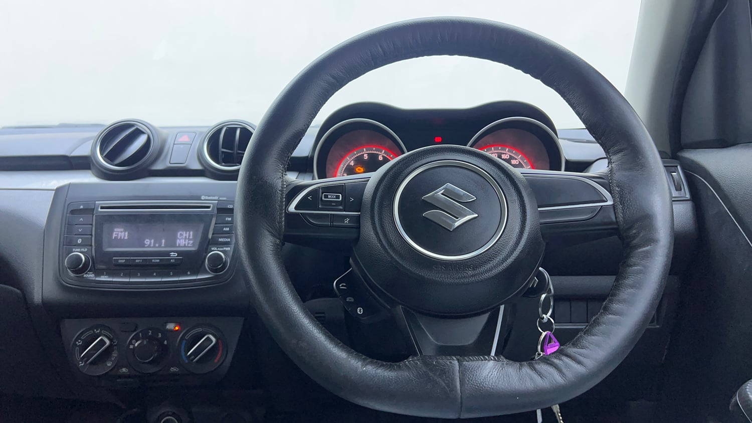 Used 2019 Maruti Suzuki Swift VXi AMT Petrol Automatic interior STEERING VIEW