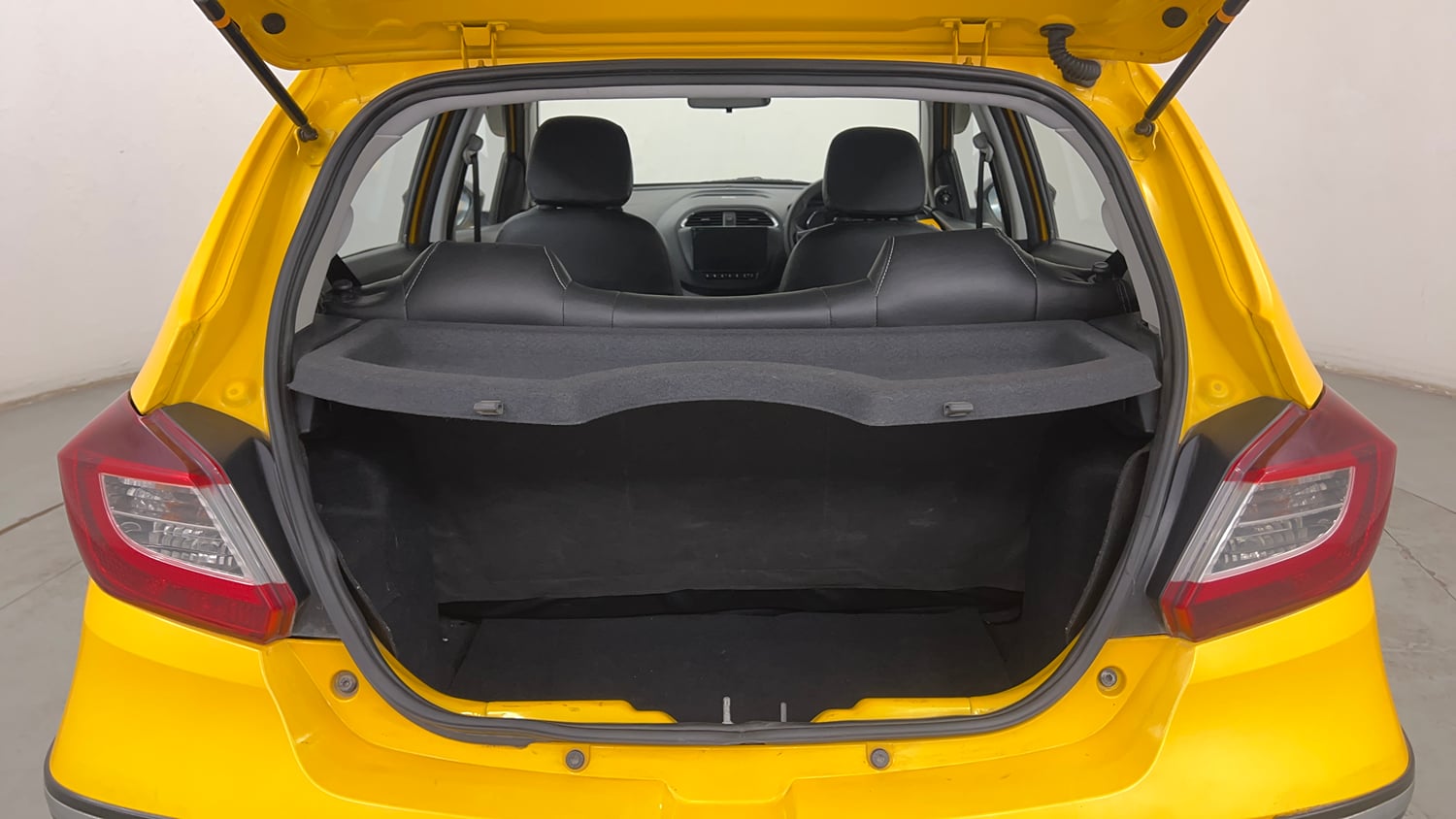 Used 2020 Tata Tiago XZA Plus Petrol Automatic interior DICKY INSIDE VIEW