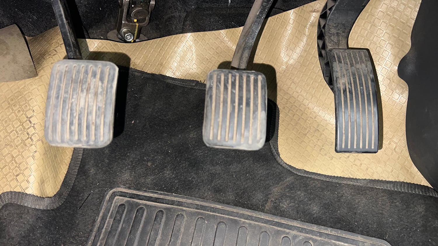 Used 2023 Hyundai Grand i10 Nios Sportz 1.2 Kappa VTVT Petrol Manual interior PEDALS VIEW