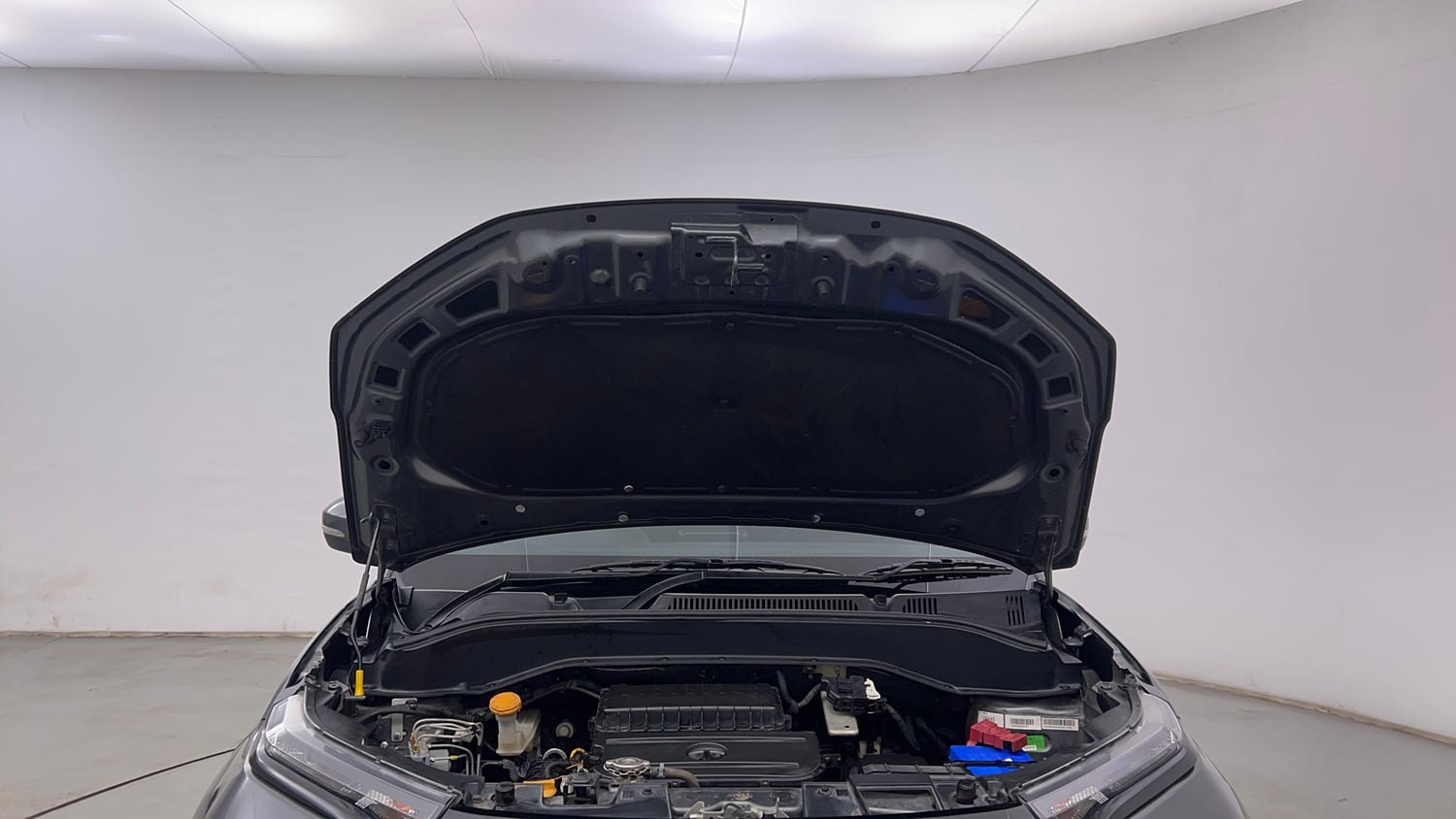 Used 2022 Tata Punch Adventure MT Petrol Manual engine ENGINE & BONNET OPEN FRONT VIEW