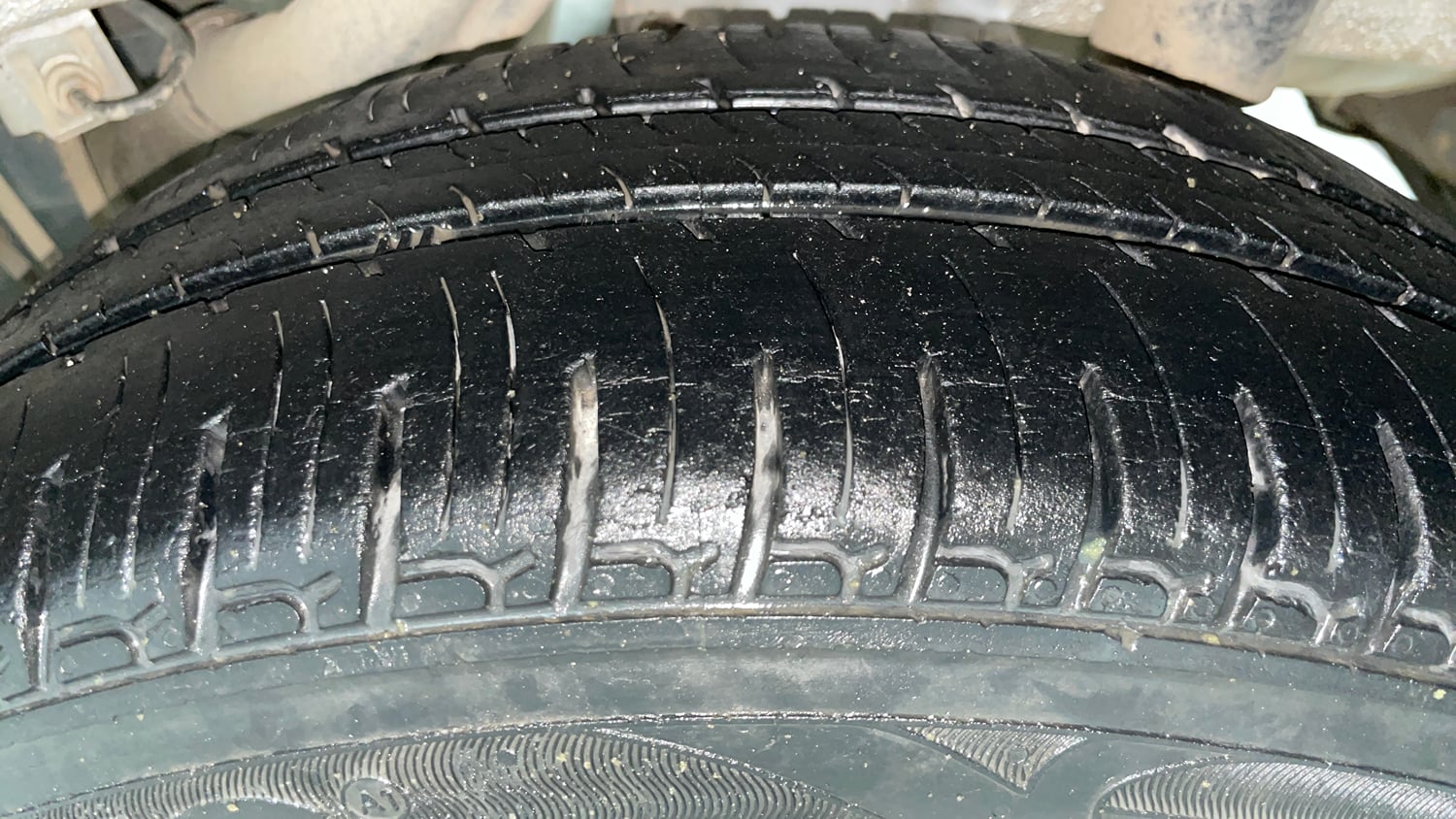 Used 2018 Mahindra KUV100 NXT K2 6 STR Petrol Manual tyres LEFT REAR TYRE TREAD VIEW