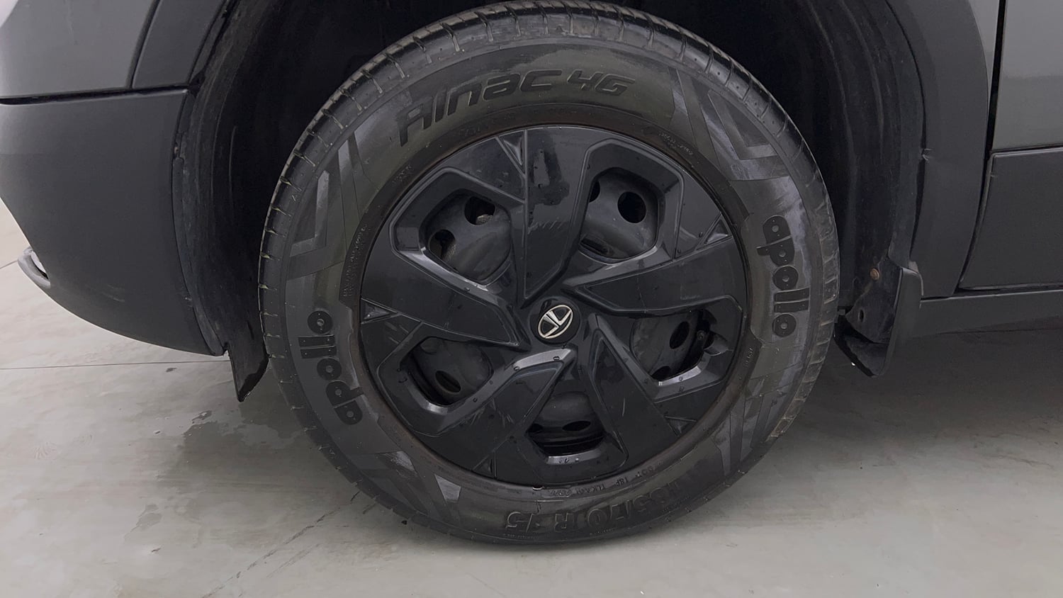 Used 2022 Tata Punch Adventure MT Petrol Manual tyres LEFT FRONT TYRE RIM VIEW