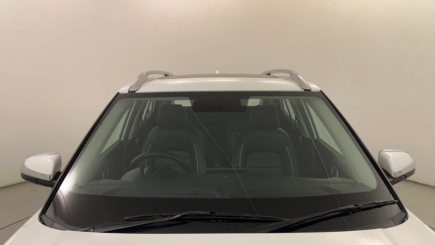 Used 2021 Hyundai Venue SX 1.0 Turbo Petrol Manual exterior FRONT WINDSHIELD VIEW