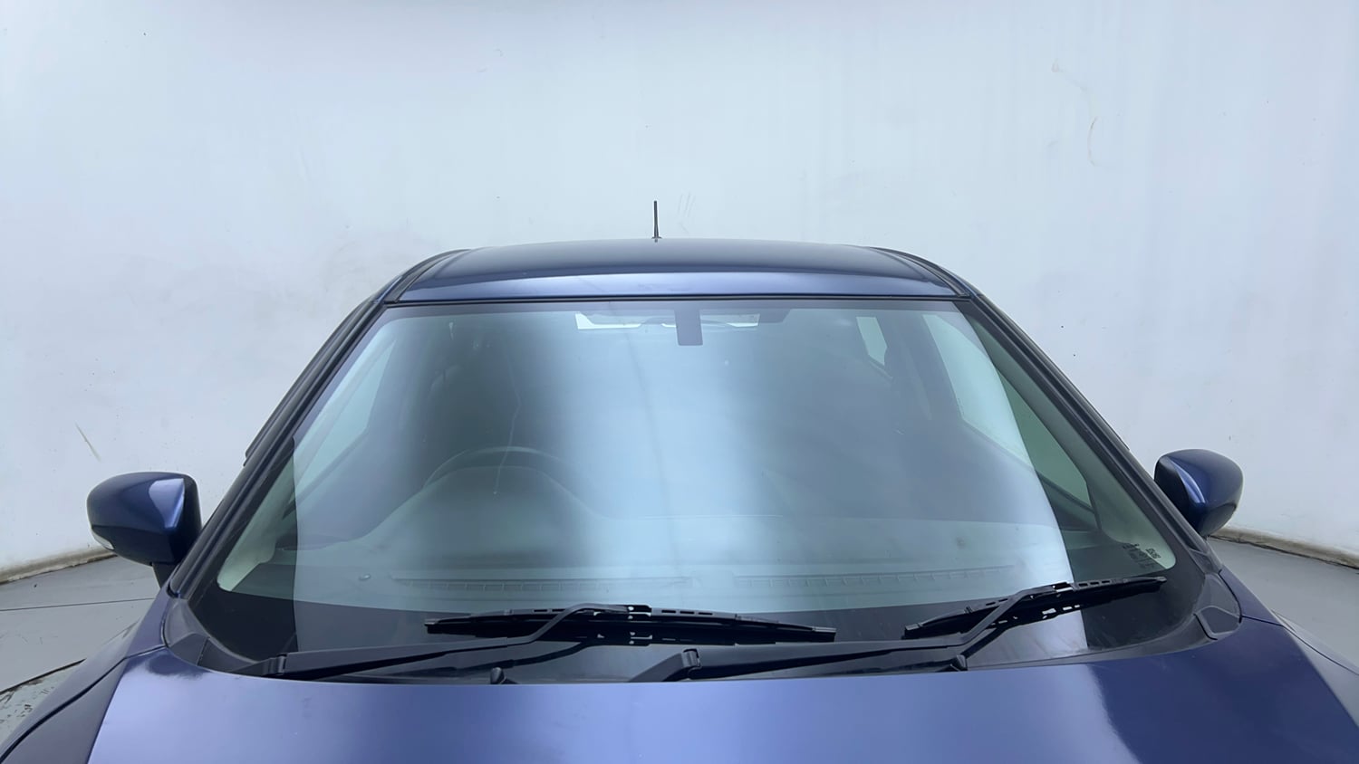 Used 2018 Maruti Suzuki Baleno Alpha 1.2 Petrol Manual exterior FRONT WINDSHIELD VIEW