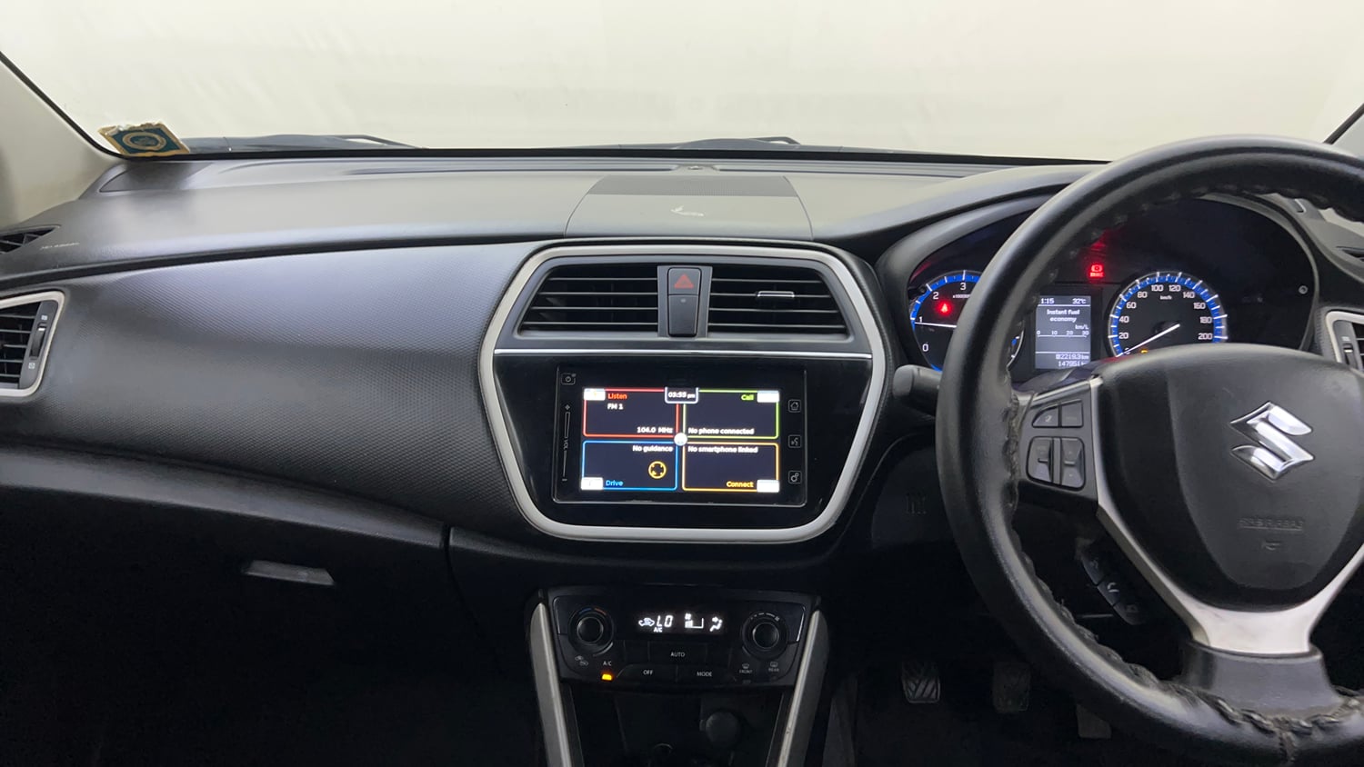 Used 2016 Maruti Suzuki S-Cross Zeta 1.3 Diesel Manual interior MUSIC SYSTEM & AC CONTROL VIEW