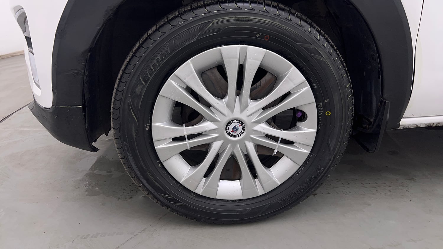 Used 2020 Renault Triber RXZ EASY-R AMT Petrol Automatic tyres LEFT FRONT TYRE RIM VIEW