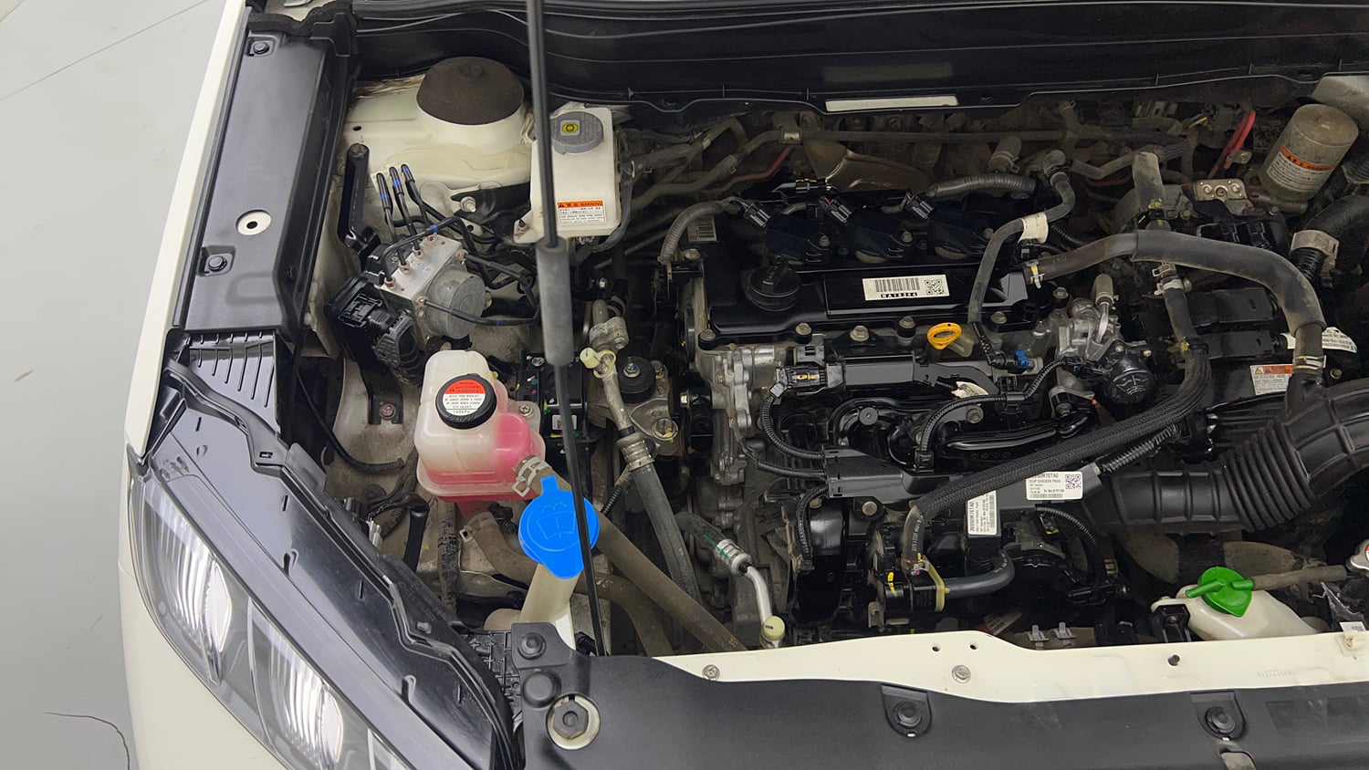 Used 2023 Maruti Suzuki Grand Vitara Alpha Plus Intelligent Hybrid eCVT Hybrid Automatic engine ENGINE RIGHT SIDE VIEW