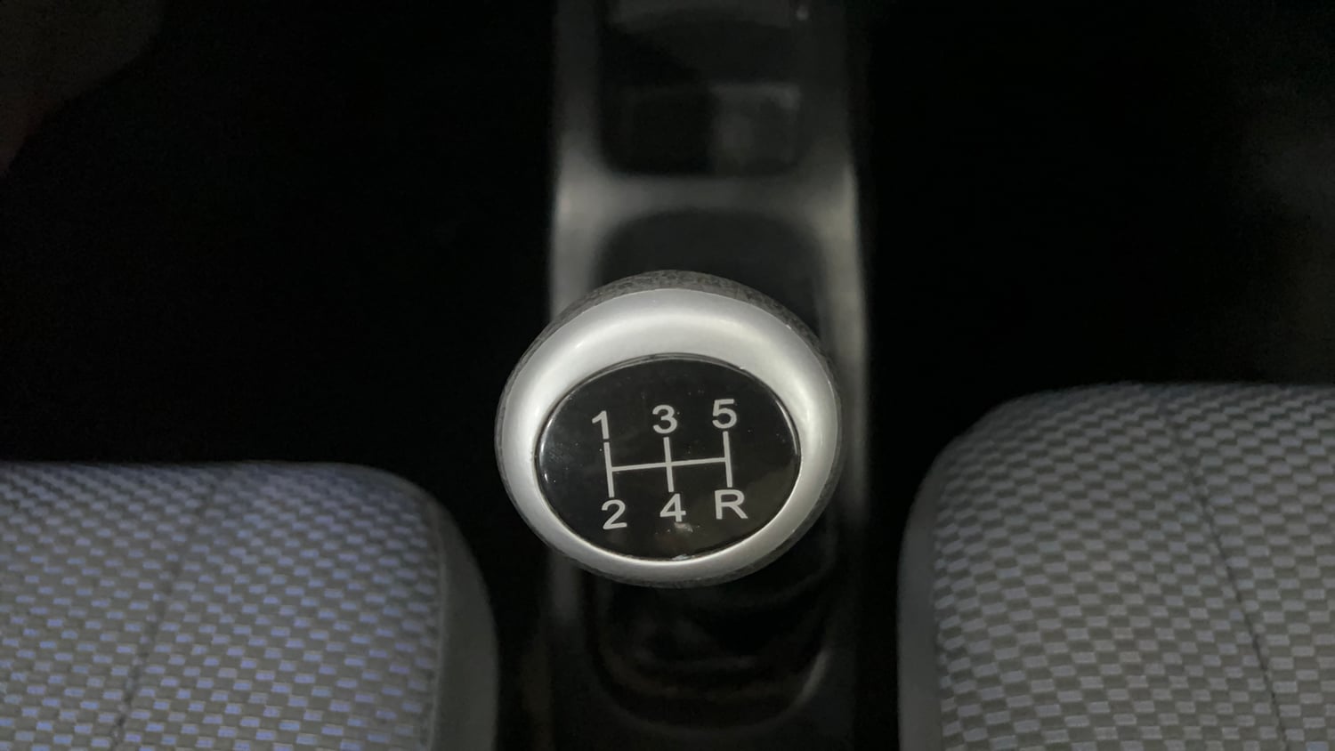 Used 2012 Maruti Suzuki Wagon R 1.0 VXi Petrol Manual interior GEAR  KNOB VIEW