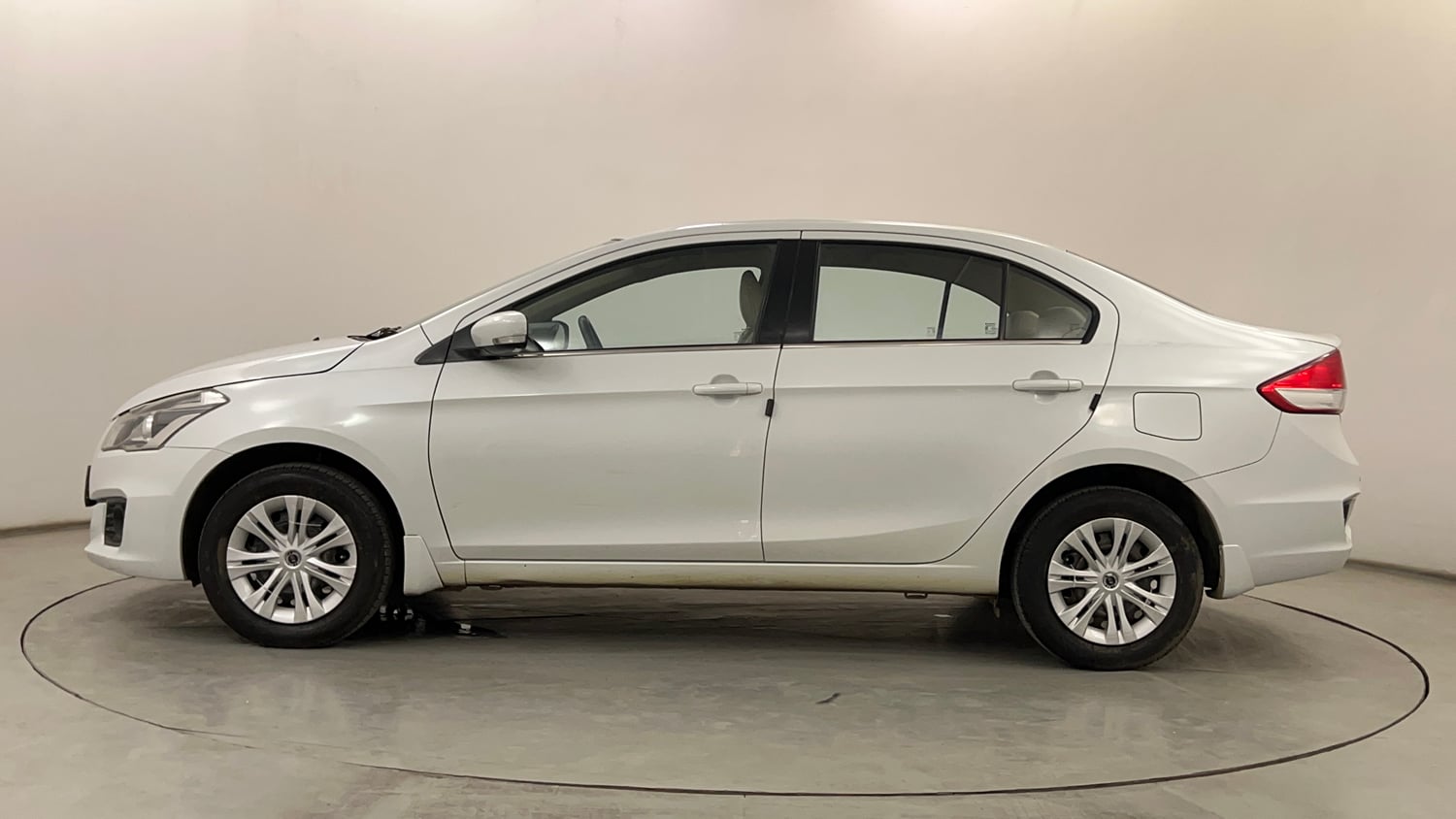Used 2018 Maruti Suzuki Ciaz Delta 1.4 AT Petrol Automatic exterior LEFT SIDE VIEW