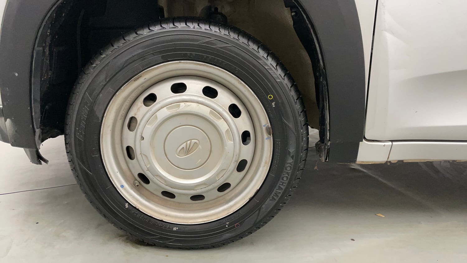 Used 2018 Mahindra KUV100 NXT K2 6 STR Petrol Manual tyres LEFT FRONT TYRE RIM VIEW